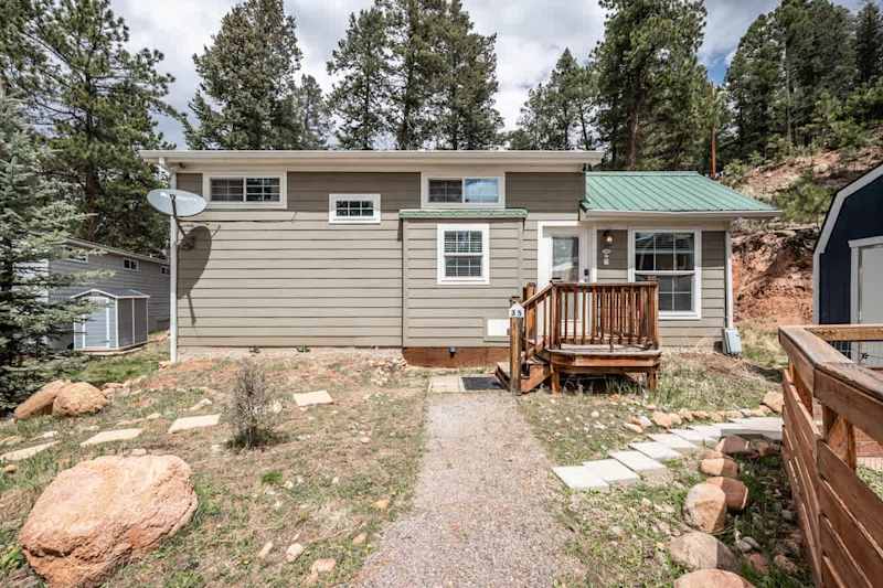 Woodland Peak Tiny Lodge